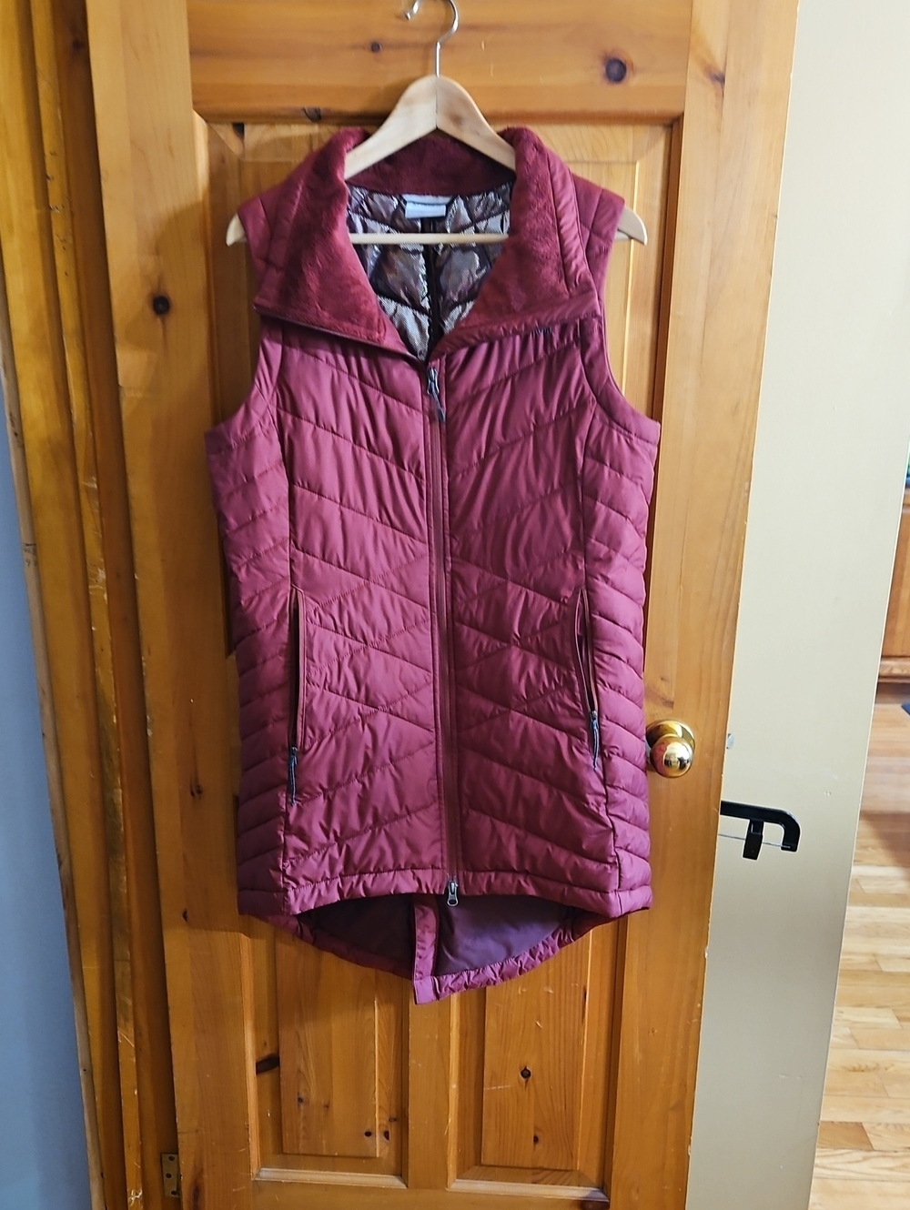 Columbia Quilted Sleeveless Vest - Wine